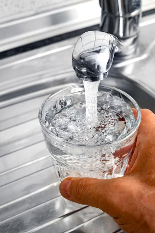 clean-tap-water-GettyImages-1035734642 commercial well drilling